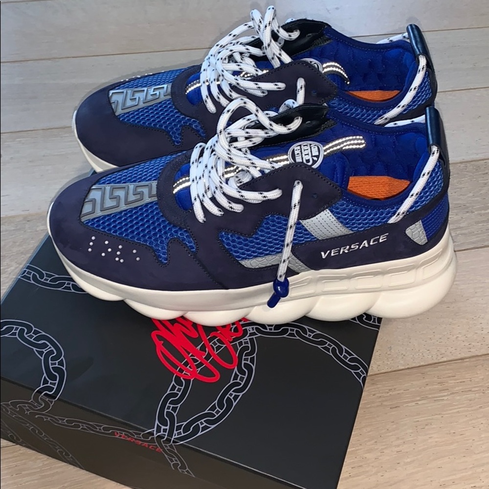 Versace Chain Reaction